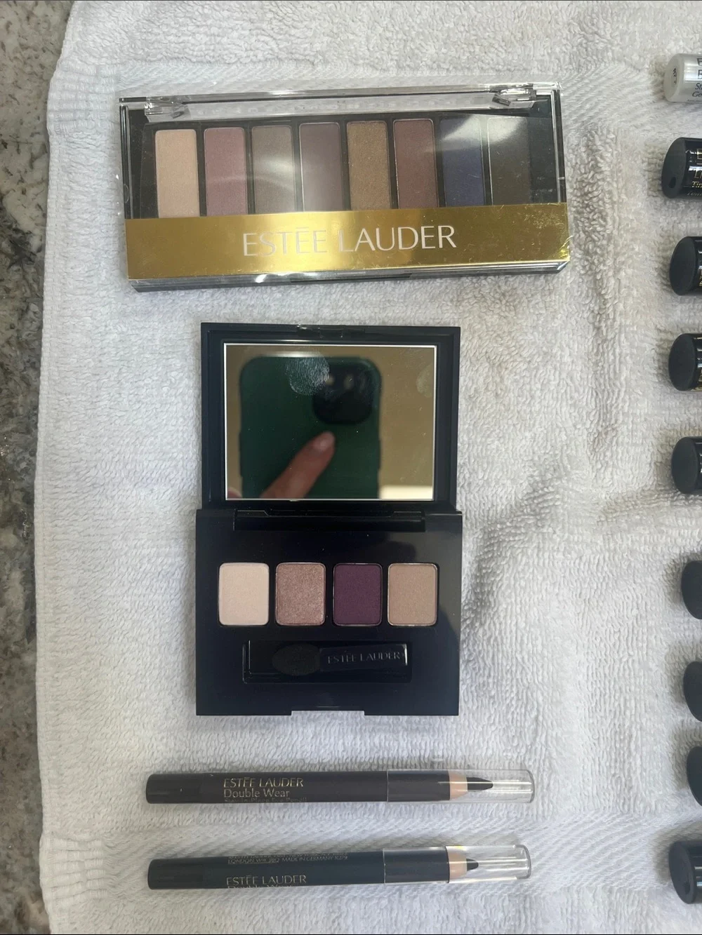 Estee Lauder Women Makeup Eye Collection in Black and Gold